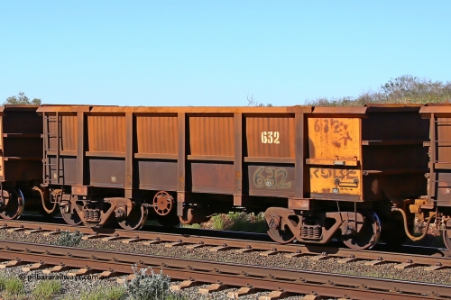 0632 160727 0953
Robe River ore waggon 632, built by Tomlinson Steel WA, rotary coupler end handbrake side empty view at Harding Siding on the Cape Lambert line, July 27, 2016.
Keywords: 632;Tomlinson-Steel-WA;Robe-ore-waggon;