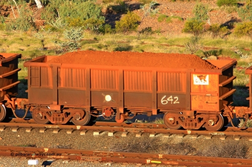 0642 110602 1671
Robe River ore waggon 642, built by Tomlinson Steel WA, rotary coupler end handbrake side loaded view at the 71 km, Western Creek on the Deepdale line. June 2, 2011.
Keywords: 642;Tomlinson-Steel-WA;Robe-ore-waggon;