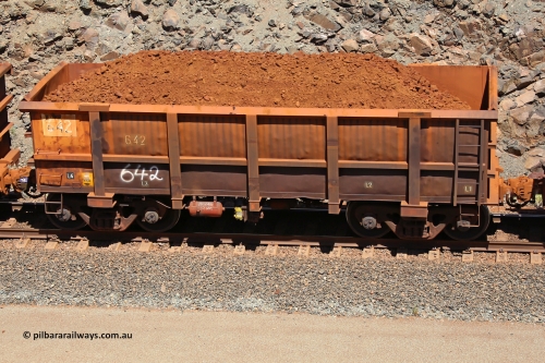 0642 160306 1531
Robe River ore waggon 642, built by Tomlinson Steel WA, fixed coupler non-handbrake side loaded view, at the 45 km, Harding Siding on the Cape Lambert line. March 6, 2016.
Keywords: 642;Tomlinson-Steel-WA;Robe-ore-waggon;