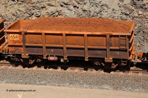 0654 160306 1649
Robe River ore waggon 654, built by Tomlinson Steel WA, fixed coupler non-handbrake side loaded view, at the 45 km, Harding Siding on the Cape Lambert line. March 6, 2016.
Keywords: 654;Tomlinson-Steel-WA;Robe-ore-waggon;