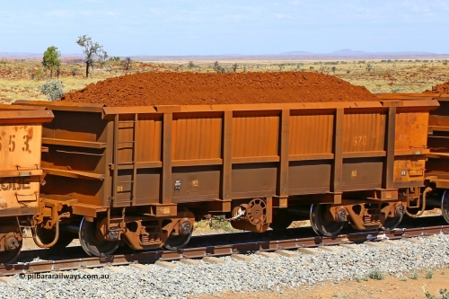 0670 170729 0246
Robe River ore waggon 670, built by Tomlinson Steel WA, fixed coupler handbrake side loaded view at the 103 km, between Maitland Siding and the Fortescue River on the Deepdale line. July 29, 2017.
Keywords: 670;Tomlinson-Steel-WA;Robe-ore-waggon;