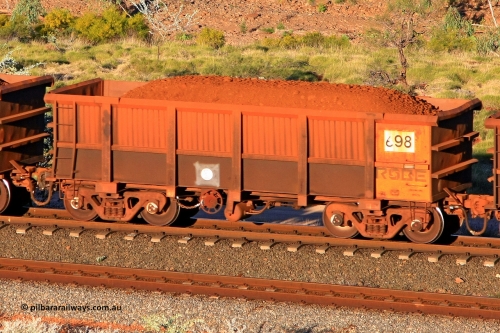 0698 110602 1730
Robe River ore waggon 698, built by Tomlinson Steel WA, rotary coupler end handbrake side loaded view at the 71 km, Western Creek on the Deepdale line. June 2, 2011.
Keywords: 698;Tomlinson-Steel-WA;Robe-ore-waggon;
