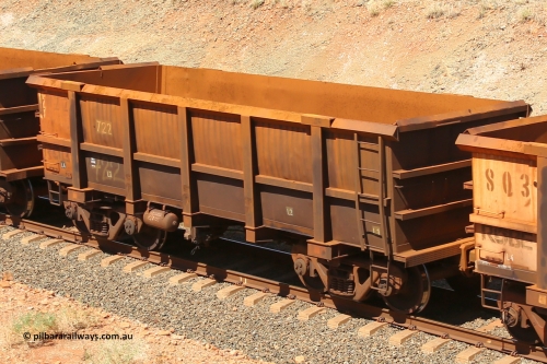 0722 160306 1322
Robe River ore waggon 722, built by Tomlinson Steel WA, fixed coupler non-handbrake side empty view at Greenpool on the Cape Lambert line. March 6, 2016.
Keywords: 722;Tomlinson-Steel-WA;Robe-ore-waggon;