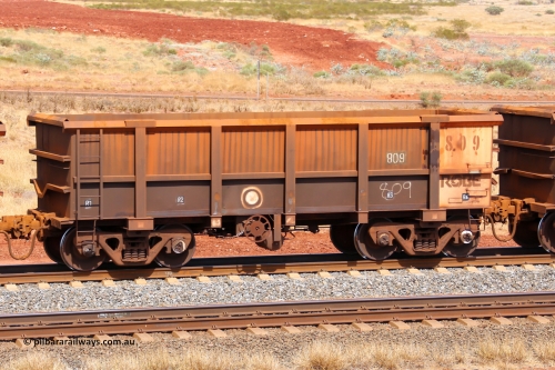 0809 141124 6860
Robe River ore waggon 809, built by Centurion Industries WA, fixed coupler handbrake side empty view at the 25 km at Arches Siding on the Cape Lambert line. November 24, 2014.
Keywords: 809;Centurion-Industries-WA;Robe-ore-waggon;