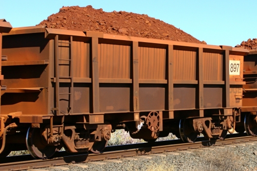 0897 060716 7187
Robe River ore waggon 897, built by Centurion Industries WA, fixed coupler end handbrake side loaded view at the 71 km on the Deepdale line, Western Creek, July 16, 2006.
Keywords: 897;Centurion-Industries-WA;Robe-ore-waggon;
