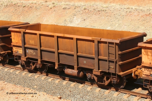 0898 160306 1243
Robe River ore waggon 898, built by Centurion Industries WA, fixed coupler non-handbrake side empty view at Greenpool on the Cape Lambert line. March 6, 2016.
Keywords: 898;Centurion-Industries-WA;Robe-ore-waggon;