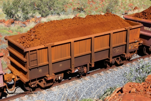 0931 180616 1875
Robe River ore waggon 931, built by Centurion Industries WA, fixed coupler handbrake side loaded view at Maitland Siding on the Deepdale line, June 16, 2018.
Keywords: 931;Centurion-Industries-WA;Robe-ore-waggon;