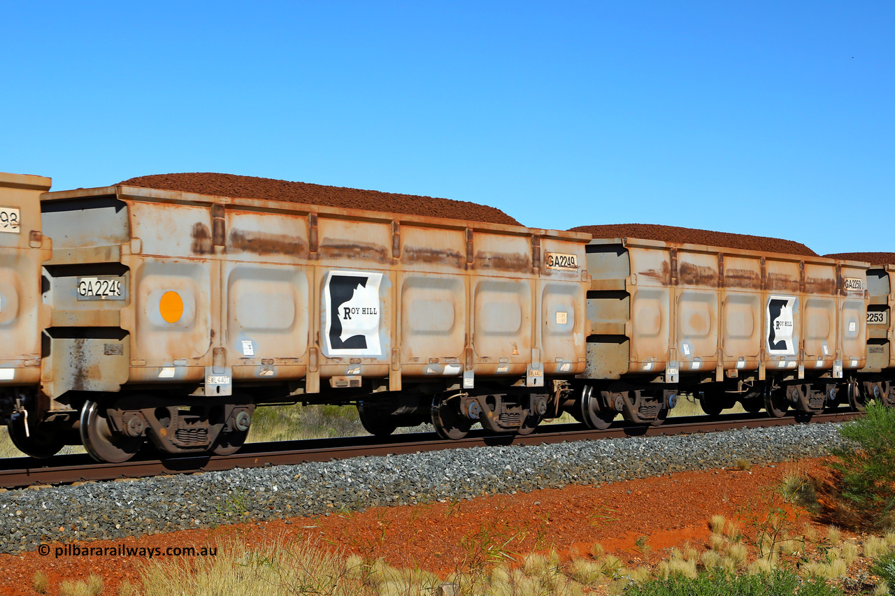 250501 0308
At the 88.448 km, just south of HPPL crossing loop on the Roy Hill line, loaded Roy Hill waggon pair GA 2249 - GA 2250, built in China by CSR Yangtze as an CCK138 model ore waggon. May 1, 2025.
Keywords: GA-type;GA2249-GA2250;CSR-Yangtze;CCK138;
