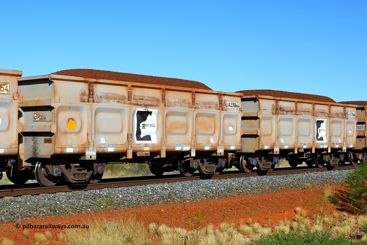 250501 0310
At the 88.448 km, just south of HPPL crossing loop on the Roy Hill line, loaded Roy Hill waggon pair GA 2395 - GA 2396, built in China by CSR Yangtze as an CCK138 model ore waggon. May 1, 2025.
Keywords: GA-type;GA2395-GA2396;CSR-Yangtze;CCK138;