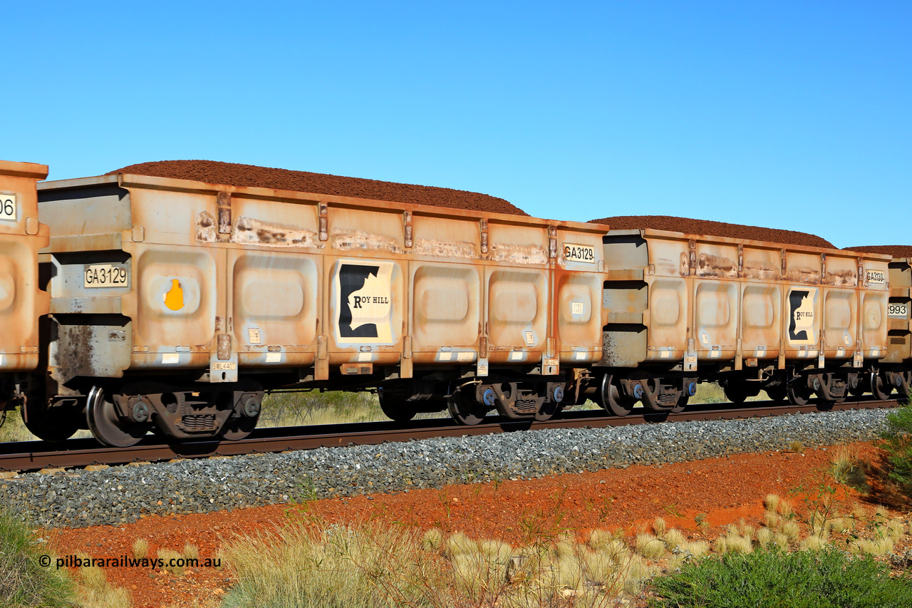 250501 0320
At the 88.448 km, just south of HPPL crossing loop on the Roy Hill line, loaded Roy Hill waggon pair GA 3129 - GA 3130, built in China by CSR Yangtze as an CCK138 model ore waggon. May 1, 2025.
Keywords: GA-type;GA3129-GA3130;CSR-Yangtze;CCK138;