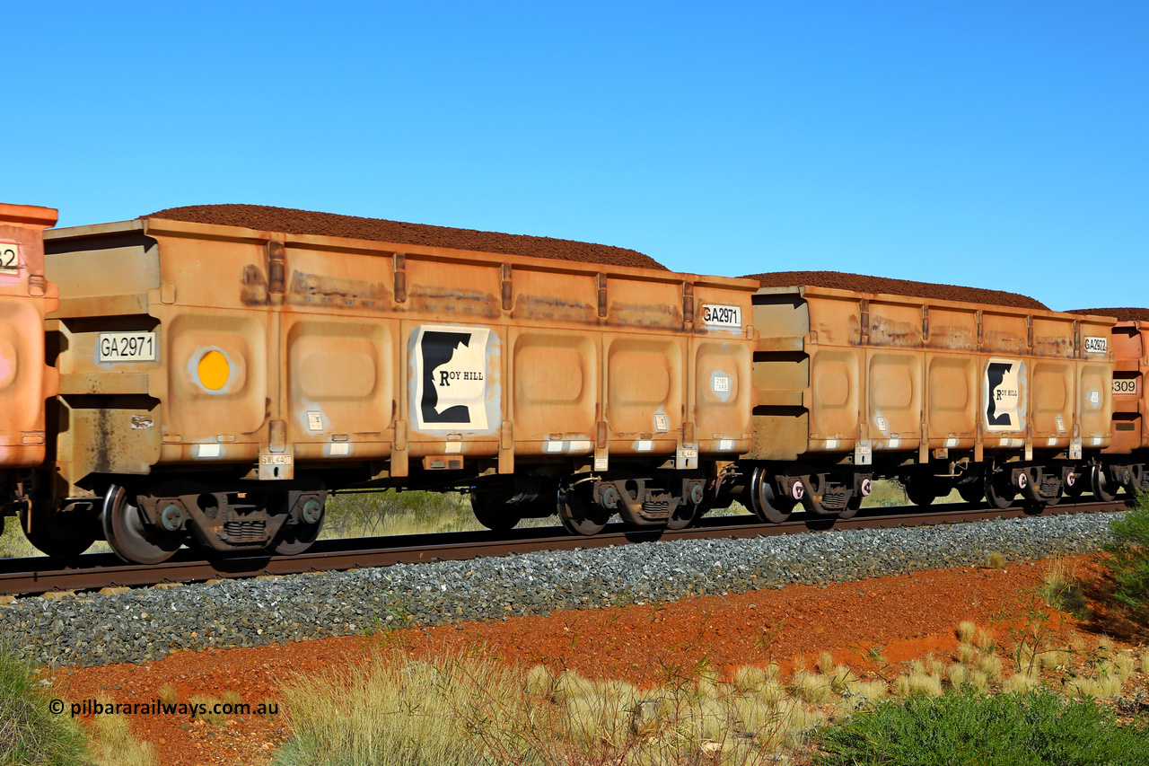 250501 0327
At the 88.448 km, just south of HPPL crossing loop on the Roy Hill line, loaded Roy Hill waggon pair GA 2971 - GA 2972, built in China by CSR Yangtze as an CCK138 model ore waggon. May 1, 2025.
Keywords: GA-type;GA2971-GA2972;CSR-Yangtze;CCK138;