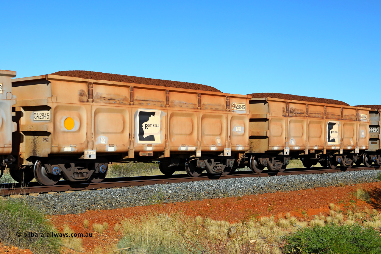 250501 0332
At the 88.448 km, just south of HPPL crossing loop on the Roy Hill line, loaded Roy Hill waggon pair GA 2845 - GA 2846, built in China by CSR Yangtze as an CCK138 model ore waggon. May 1, 2025.
Keywords: GA-type;GA2845-GA2846;CSR-Yangtze;CCK138;