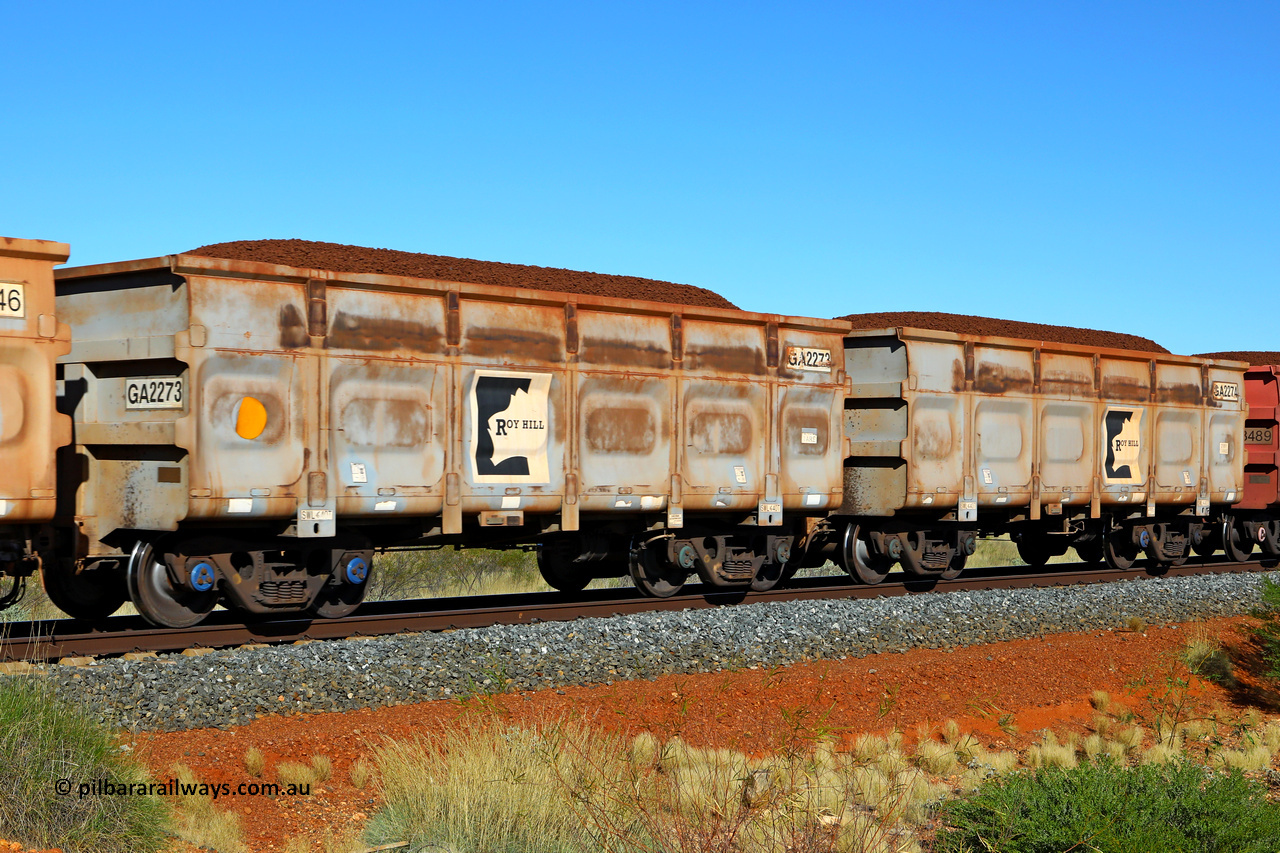 250501 0333
At the 88.448 km, just south of HPPL crossing loop on the Roy Hill line, loaded Roy Hill waggon pair GA 2273 - GA 2274, built in China by CSR Yangtze as an CCK138 model ore waggon. May 1, 2025.
Keywords: GA-type;GA2273-GA2274;CSR-Yangtze;CCK138;