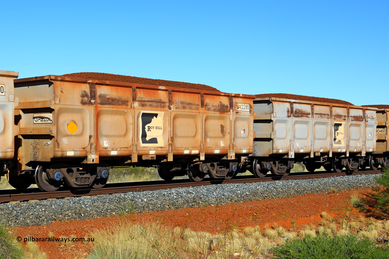 250501 0358
At the 88.448 km, just south of HPPL crossing loop on the Roy Hill line, loaded Roy Hill waggon pair GA 2285 - GA 2286, built in China by CSR Yangtze as an CCK138 model ore waggon. May 1, 2025.
Keywords: GA-type;GA2285-GA2286;CSR-Yangtze;CCK138;