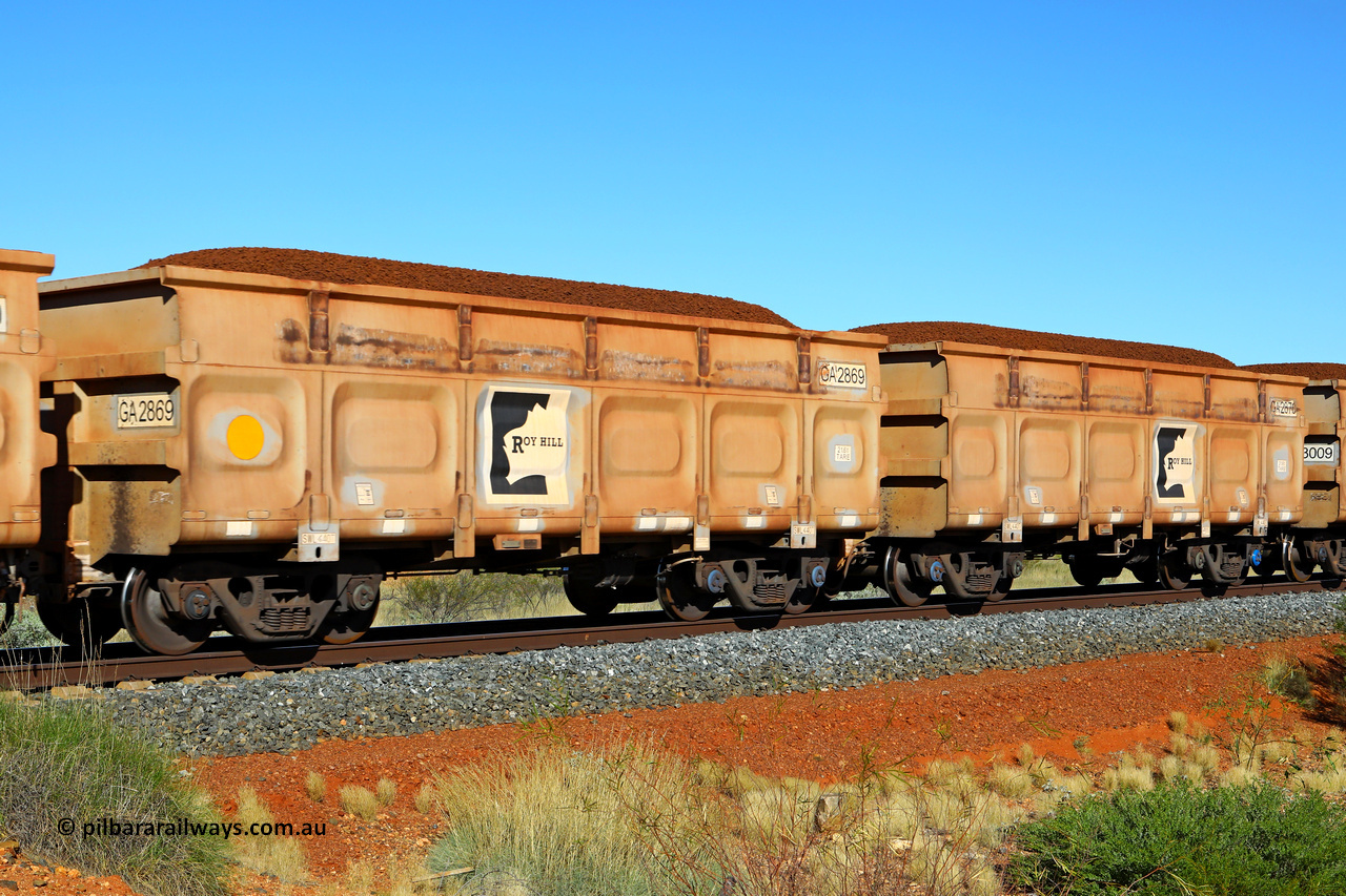250501 0366
At the 88.448 km, just south of HPPL crossing loop on the Roy Hill line, loaded Roy Hill waggon pair GA 2869 - GA 2870, built in China by CSR Yangtze as an CCK138 model ore waggon. May 1, 2025.
Keywords: GA-type;GA2869-GA2870;CSR-Yangtze;CCK138;