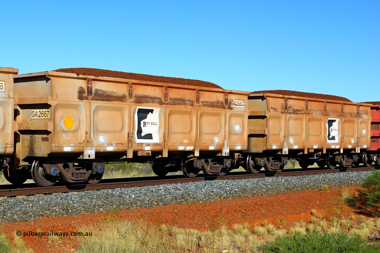 250501 0373
At the 88.448 km, just south of HPPL crossing loop on the Roy Hill line, loaded Roy Hill waggon pair GA 2667 - GA 2668, built in China by CSR Yangtze as an CCK138 model ore waggon. May 1, 2025.
Keywords: GA-type;GA2667-GA2668;CSR-Yangtze;CCK138;