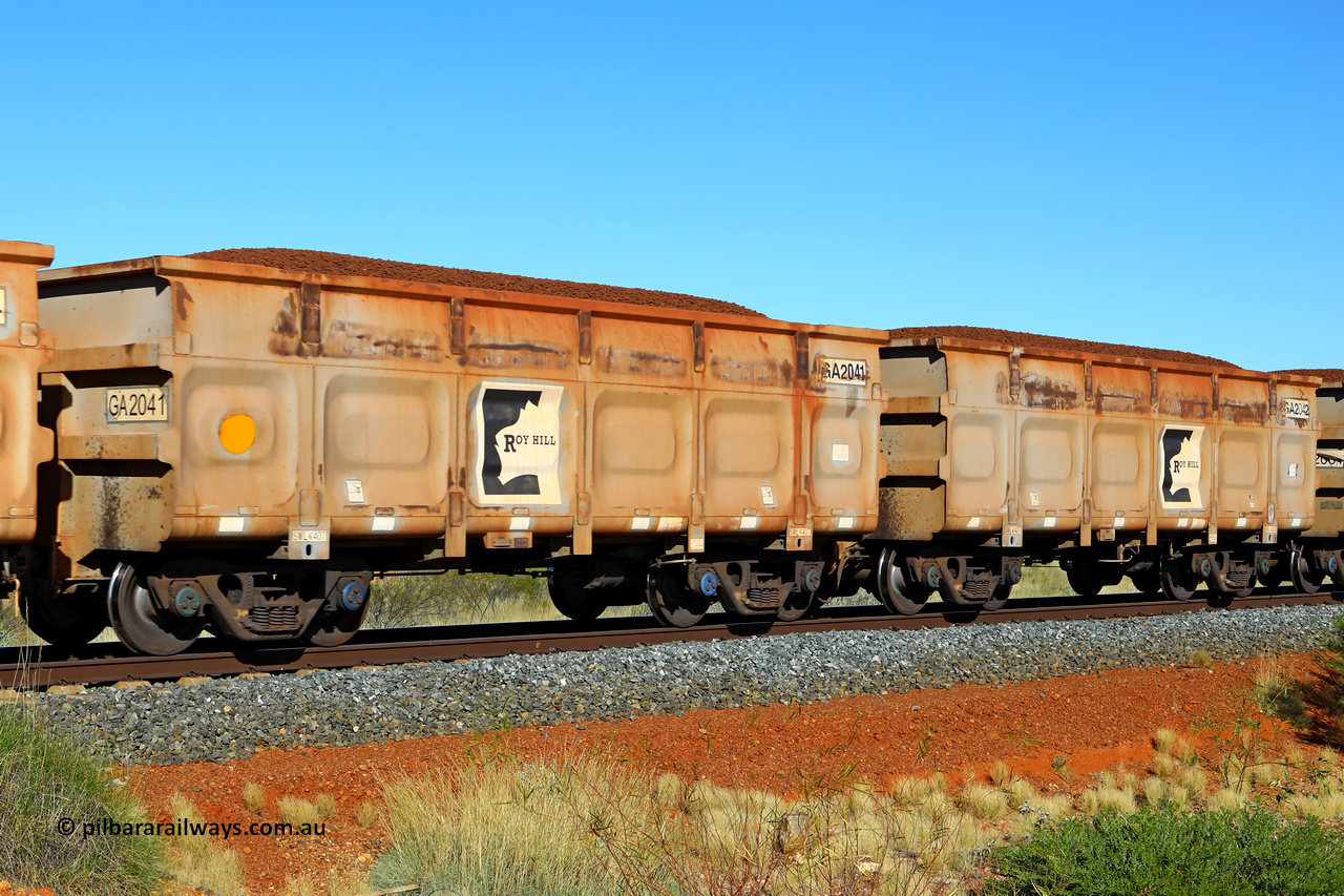 250501 0398
At the 88.448 km, just south of HPPL crossing loop on the Roy Hill line, loaded Roy Hill waggon pair GA 2041 - GA 2042, built in China by CSR Yangtze as an CCK138 model ore waggon. May 1, 2025.
Keywords: GA-type;GA2041-GA2042;CSR-Yangtze;CCK138;