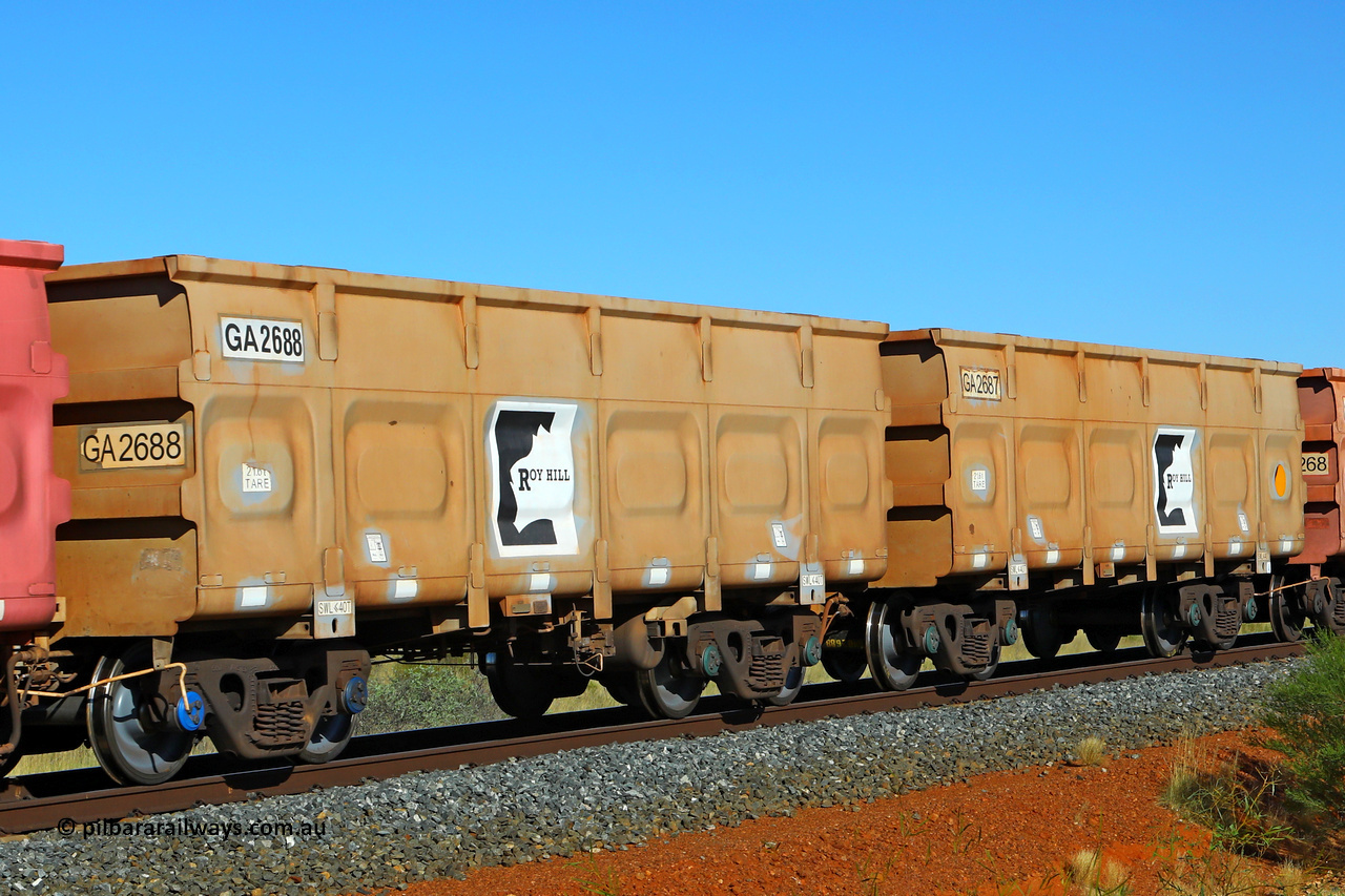 250501 0433
At the 88.448 km, just south of HPPL crossing loop on the Roy Hill line, empty Roy Hill waggon pair GA 2687 - GA 2688, built in China by CSR Yangtze as an CCK138 model ore waggon. May 1, 2025.
Keywords: GA-type;GA2687-GA2688;CSR-Yangtze;CCK138;