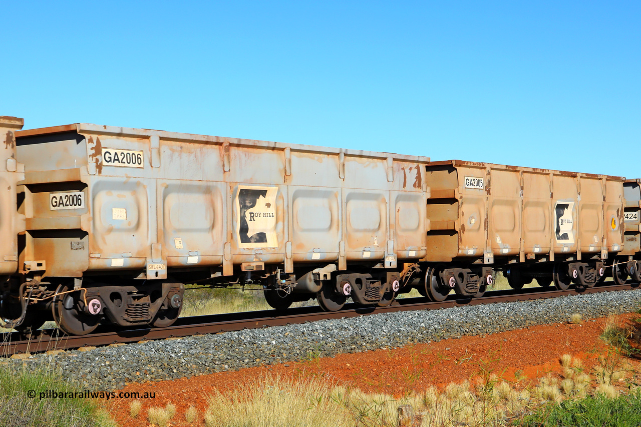 250501 0450
At the 88.448 km, just south of HPPL crossing loop on the Roy Hill line, empty Roy Hill waggon pair GA 2005 - GA 2006, built in China by CSR Yangtze as an CCK138 model ore waggon. May 1, 2025.
Keywords: GA-type;GA2005-GA2006;CSR-Yangtze;CCK138;