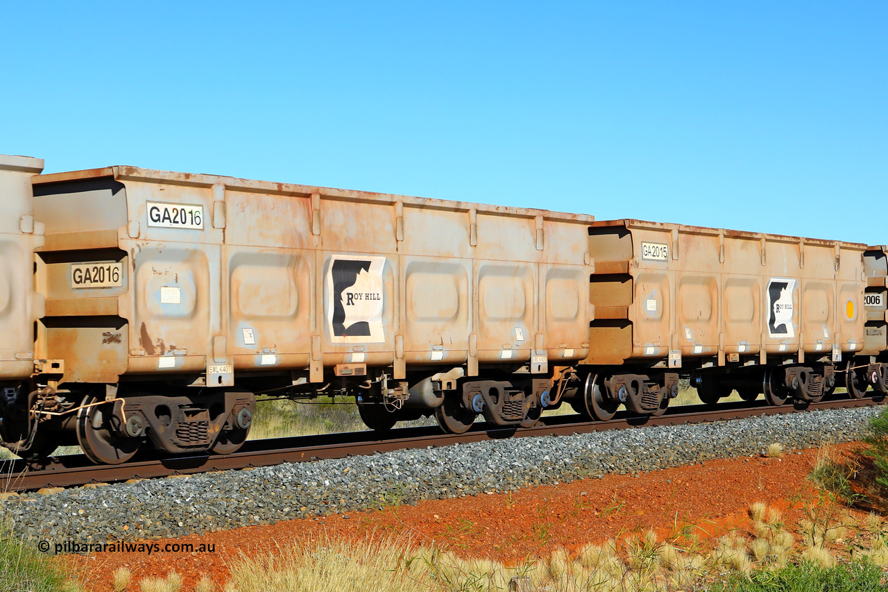 250501 0451
At the 88.448 km, just south of HPPL crossing loop on the Roy Hill line, empty Roy Hill waggon pair GA 2015 - GA 2016, built in China by CSR Yangtze as an CCK138 model ore waggon. May 1, 2025.
Keywords: GA-type;GA2015-GA2016;CSR-Yangtze;CCK138;