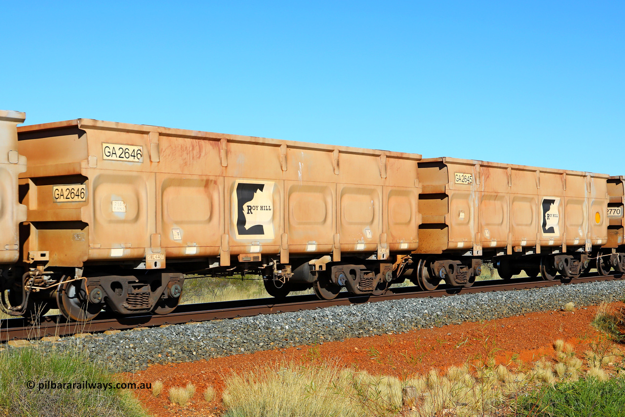 250501 0459
At the 88.448 km, just south of HPPL crossing loop on the Roy Hill line, empty Roy Hill waggon pair GA 2645 - GA 2646, built in China by CSR Yangtze as an CCK138 model ore waggon. May 1, 2025.
Keywords: GA-type;GA2645-GA2646;CSR-Yangtze;CCK138;
