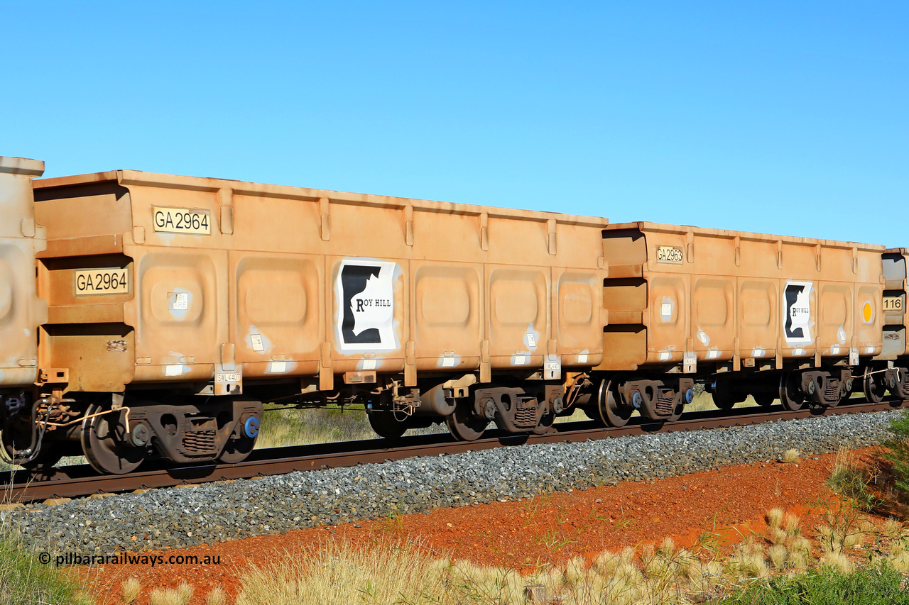 250501 0507
At the 88.448 km, just south of HPPL crossing loop on the Roy Hill line, empty Roy Hill waggon pair GA 2963 - GA 2964, built in China by CSR Yangtze as an CCK138 model ore waggon. May 1, 2025.
Keywords: GA-type;GA2963-GA2964;CSR-Yangtze;CCK138;