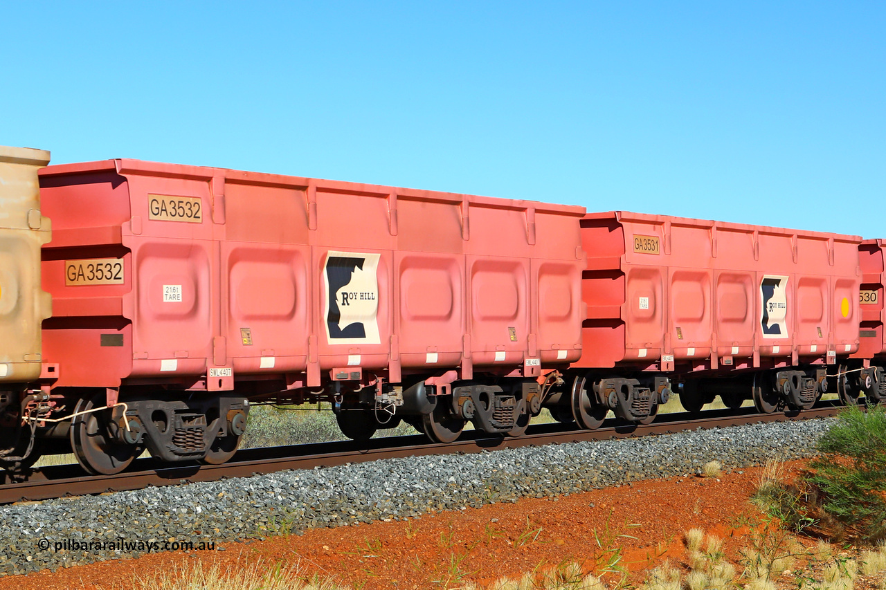 250501 0525
At the 88.448 km, just south of HPPL crossing loop on the Roy Hill line, empty Roy Hill waggon pair GA 3531 - GA 3532, built in China by CRRC Yangtze as an CCK138 model ore waggon in Breast Cancer Awareness pink livery. May 1, 2025
Keywords: GA-type;GA3531-GA3532;CRRC-Yangtze;CCK138;