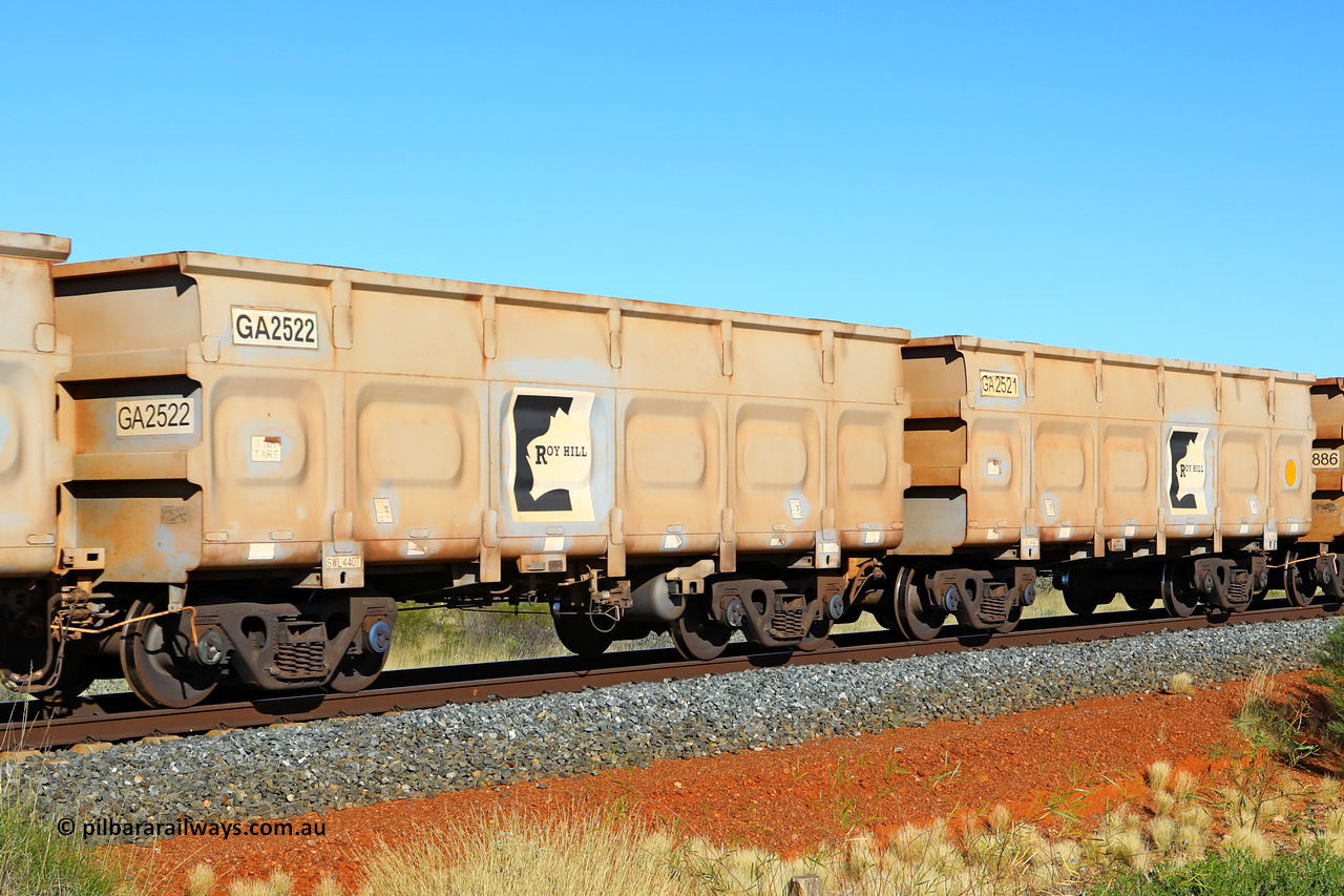 250501 0527
At the 88.448 km, just south of HPPL crossing loop on the Roy Hill line, empty Roy Hill waggon pair GA 2521 - GA 2522, built in China by CSR Yangtze as an CCK138 model ore waggon. May 1, 2025.
Keywords: GA-type;GA2521-GA2522;CSR-Yangtze;CCK138;