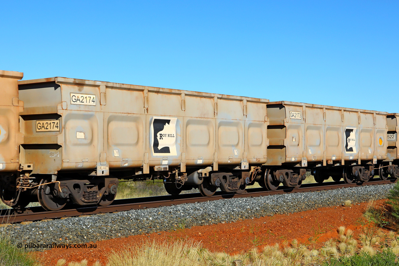 250501 0528
At the 88.448 km, just south of HPPL crossing loop on the Roy Hill line, empty Roy Hill waggon pair GA 2173 - GA 2174, built in China by CSR Yangtze as an CCK138 model ore waggon. May 1, 2025.
Keywords: GA-type;GA2173-GA2174;CSR-Yangtze;CCK138;