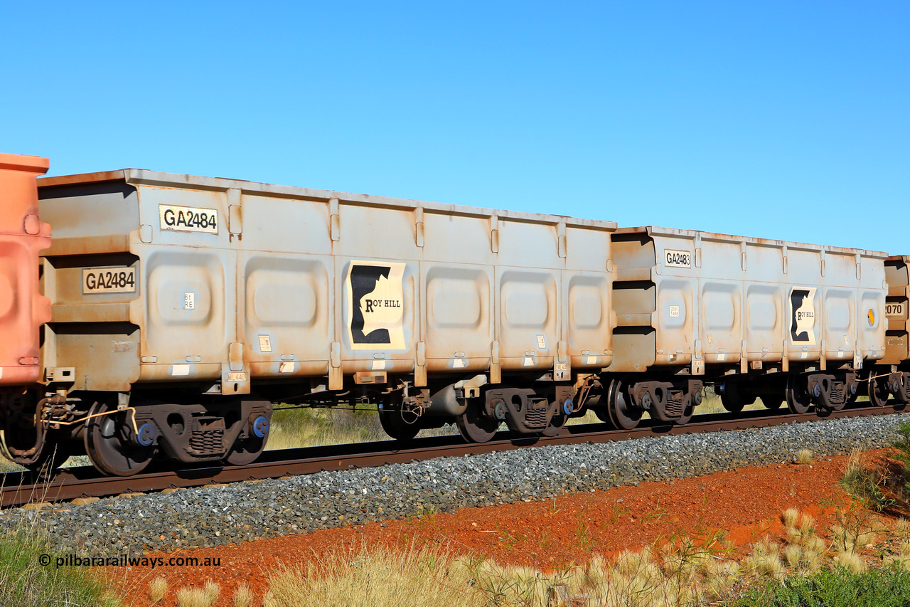 250501 0534
At the 88.448 km, just south of HPPL crossing loop on the Roy Hill line, empty Roy Hill waggon pair GA 2483 - GA 2484, built in China by CSR Yangtze as an CCK138 model ore waggon. May 1, 2025.
Keywords: GA-type;GA2483-GA2484;CSR-Yangtze;CCK138;