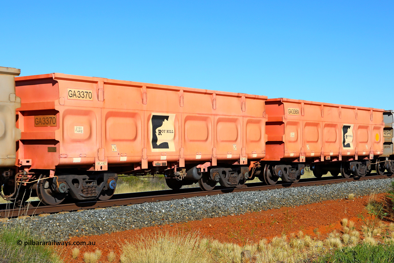 250501 0545
At the 88.448 km, just south of HPPL crossing loop on the Roy Hill line, empty Roy Hill waggon pair GA 3369 - GA 3370, built in China by CRRC Yangtze as an CCK138 model ore waggon in Breast Cancer Awareness pink livery. May 1, 2025
Keywords: GA-type;GA3369-GA3370;CRRC-Yangtze;CCK138