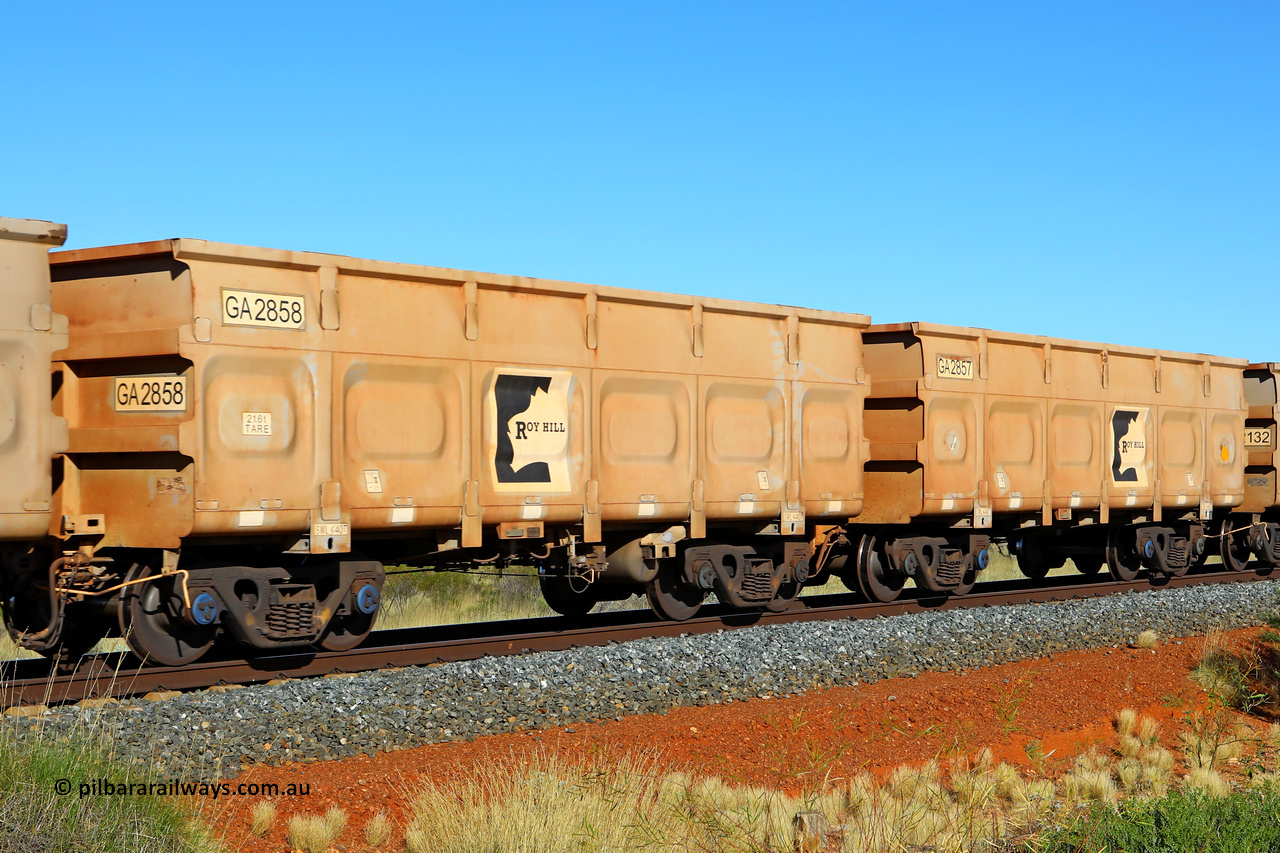 250501 0547
At the 88.448 km, just south of HPPL crossing loop on the Roy Hill line, empty Roy Hill waggon pair GA 2857 - GA 2858, built in China by CSR Yangtze as an CCK138 model ore waggon. May 1, 2025.
Keywords: GA-type;GA2857-GA2858;CSR-Yangtze;CCK138