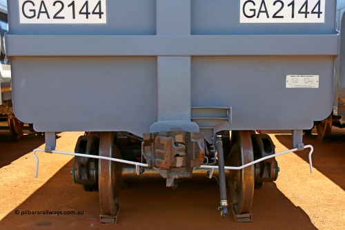 150314 7770
Wedgefield, following the delivery of Roy Hill's 1196 new GA type CCK138 model waggons, they were stored in several site whilst awaiting for enough track to be laid to allow delivery onto rail. GA2144 end view showing the F type coupler and lever, only the even numbered waggons, or control waggon, has an uncoupling lever, the odd numbered, or slave waggons do not. March 14. 2015.
Keywords: GA-type;GA2144;CSR-Yangtze;CCK138;