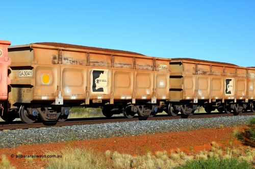 250501 0408
At the 88.448 km, just south of HPPL crossing loop on the Roy Hill line, loaded Roy Hill waggon pair GA 3041 - GA 3042, built in China by CSR Yangtze as an CCK138 model ore waggon. May 1, 2025.
Keywords: GA-type;GA3041-GA3042;CSR-Yangtze;CCK138;