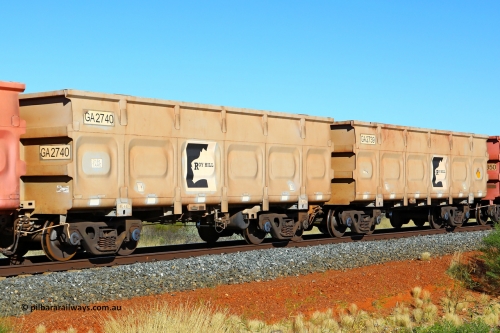 250501 0483
At the 88.448 km, just south of HPPL crossing loop on the Roy Hill line, empty Roy Hill waggon pair GA 2739 - GA 2740, built in China by CSR Yangtze as an CCK138 model ore waggon. May 1, 2025.
Keywords: GA-type;GA2739-GA2740;CSR-Yangtze;CCK138