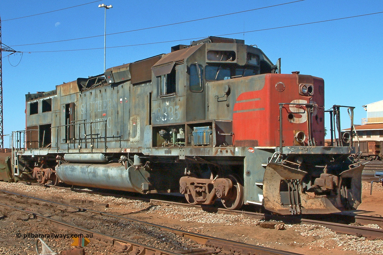 8335 roster rhs 040627 135444
Nelson Point, Ex Southern Pacific SD40T-2 loco 8335 serial 786175-9 built in April 1979 and retired by Union Pacific 23rd May 2001, this unit was purchased as a spares source for the other SD40 style units. The T signifies that it is a Tunnel motor with a modified radiator intake to allow 'cool' running through the Sierra Nevada tunnels. And the 'M' with a lighting rod through it meant that it was a master unit for radio controlled helpers, used in the Tehachapi mountains. 27th of June 2004.
Keywords: SP8335;EMD;SD40T-2;786175-9;