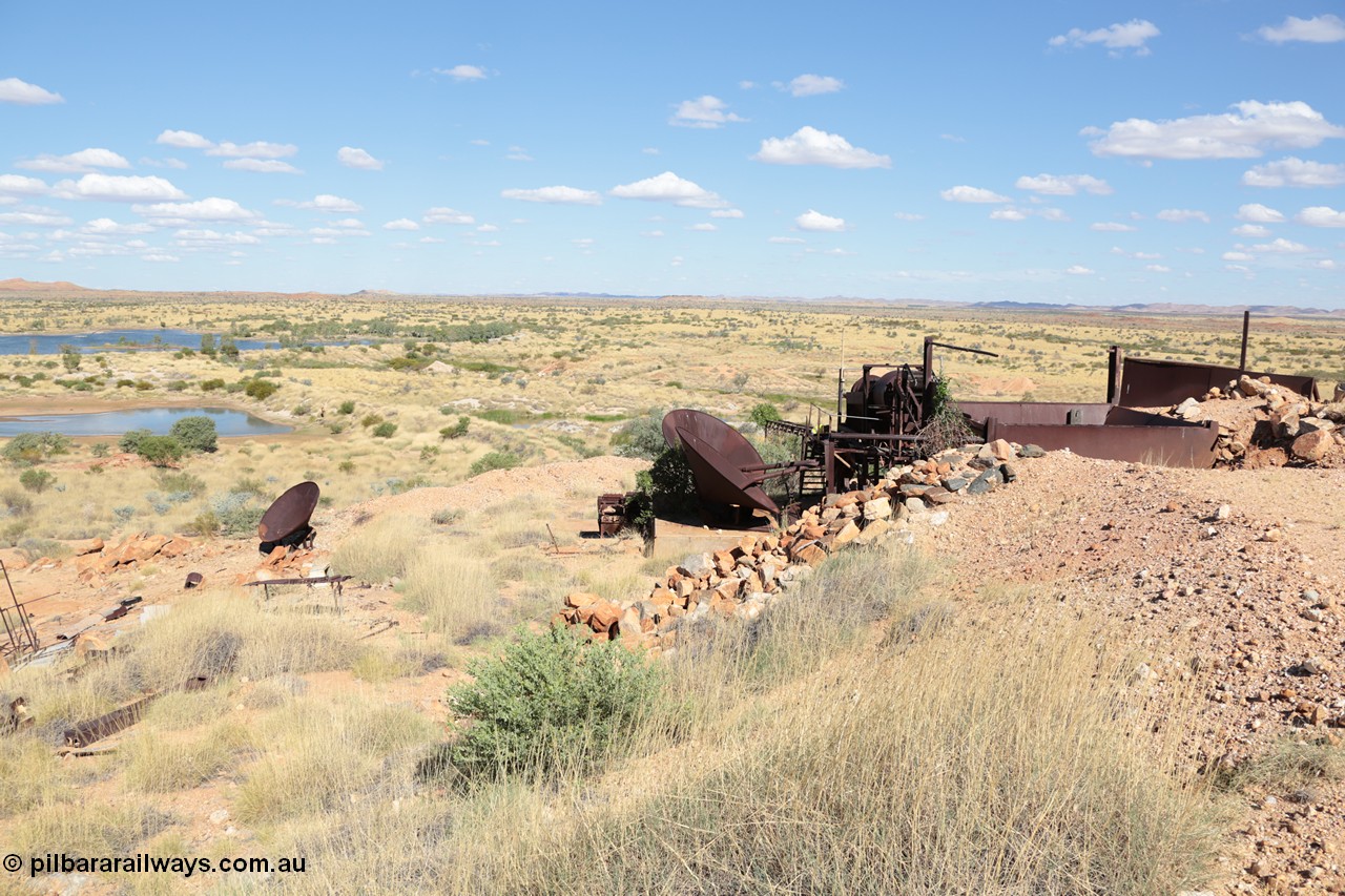 140517-4352
Marble Bar, Prospector Creek, tin mine, near Fishers Cairn the area was a Tailings Lease #10 (87H) - FISHERS CAIRN held by Moolyella Tin Pty. Ltd in the 1960s, then a machinery lease in the 1970s. Remains of a dry tin concentrate plant. [url=https://goo.gl/maps/56rBXcyAjor]Location Here[/url].
