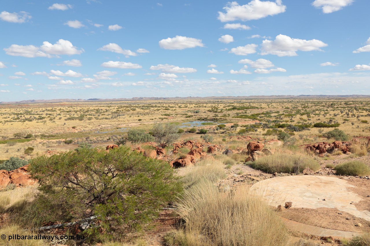 140517-4362
Marble Bar, Prospector Creek, tin mine, near Fishers Cairn the area was a Tailings Lease #10 (87H) - FISHERS CAIRN held by Moolyella Tin Pty. Ltd in the 1960s, then a machinery lease in the 1970s. Remains of a dry tin concentrate plant. [url=https://goo.gl/maps/56rBXcyAjor]Location Here[/url].
