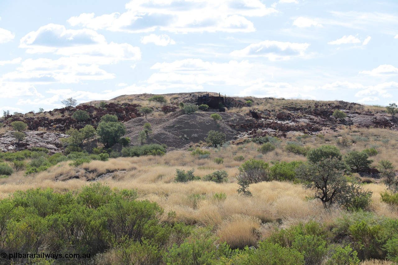 140517-4401
Marble Bar, Prospector Creek, tin mine, near Fishers Cairn the area was a Tailings Lease #10 (87H) - FISHERS CAIRN held by Moolyella Tin Pty. Ltd in the 1960s, then a machinery lease in the 1970s. Remains of a dry tin concentrate plant. [url=https://goo.gl/maps/56rBXcyAjor]Location Here[/url].
