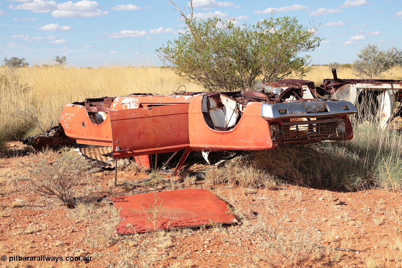 140517-4407
Marble Bar, Prospector Creek, tin mine, near Fishers Cairn the area was a Tailings Lease #10 (87H) - FISHERS CAIRN held by Moolyella Tin Pty. Ltd in the 1960s, then a machinery lease in the 1970s. Remains of a dry tin concentrate plant. [url=https://goo.gl/maps/56rBXcyAjor]Location Here[/url].
