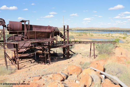 140517-4374
Marble Bar, Prospector Creek, tin mine, near Fishers Cairn the area was a Tailings Lease #10 (87H) - FISHERS CAIRN held by Moolyella Tin Pty. Ltd in the 1960s, then a machinery lease in the 1970s. Remains of a dry tin concentrate plant. [url=https://goo.gl/maps/56rBXcyAjor]Location Here[/url].
