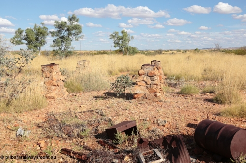 140517-4410
Marble Bar, Prospector Creek, tin mine, near Fishers Cairn the area was a Tailings Lease #10 (87H) - FISHERS CAIRN held by Moolyella Tin Pty. Ltd in the 1960s, then a machinery lease in the 1970s. Remains of a dry tin concentrate plant. [url=https://goo.gl/maps/56rBXcyAjor]Location Here[/url].
