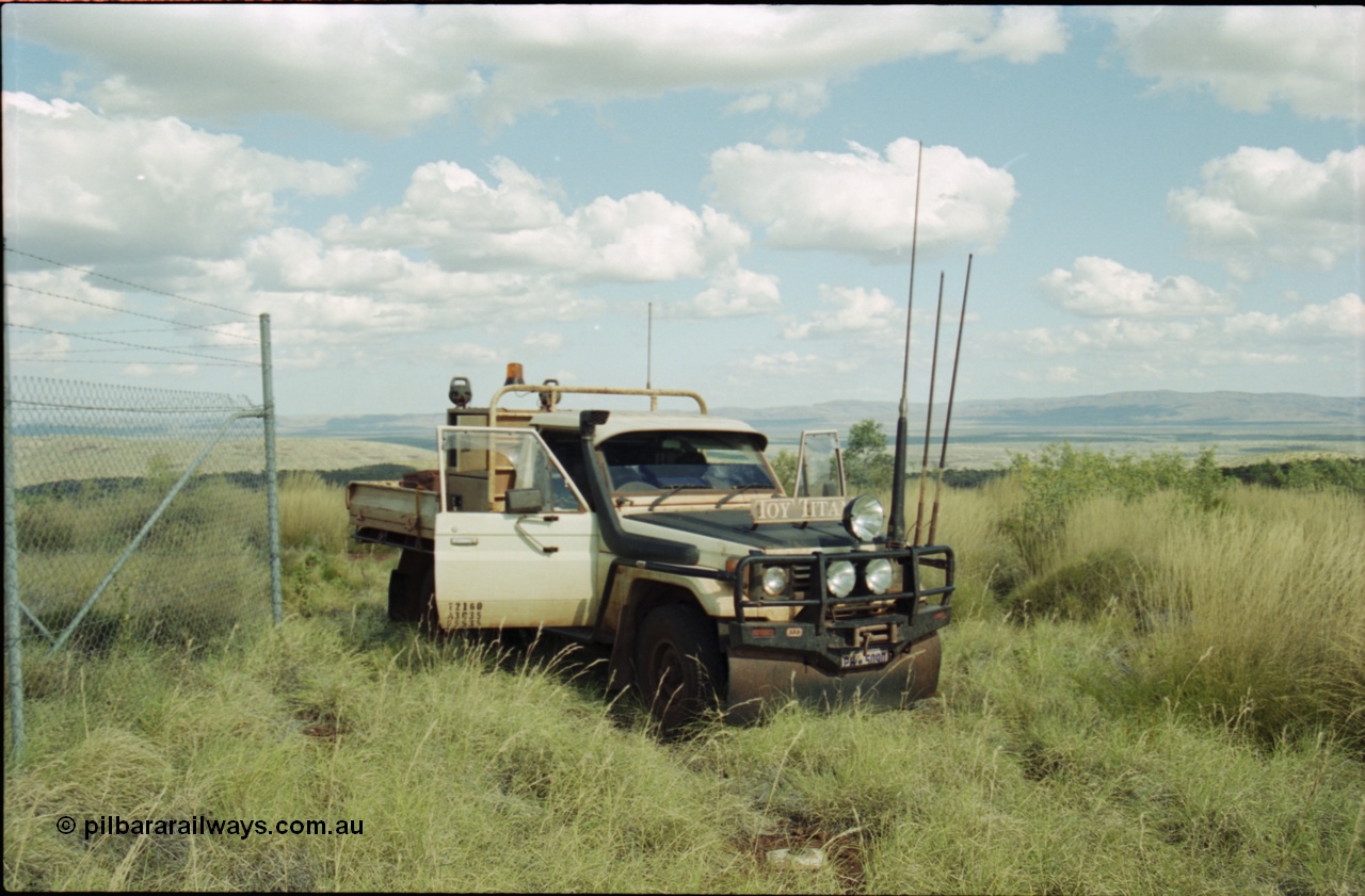 203-28
Drillers Ridge, Wittenoom, Toyota HJ75, the road up to this little spot is actually sealed.
