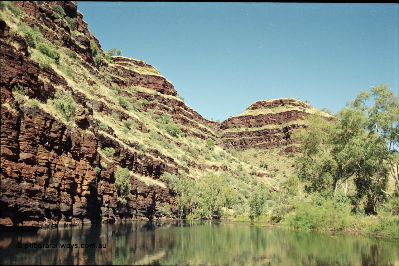 204-20
Wittenoom Gorge Mine area, pool located near mine site.
