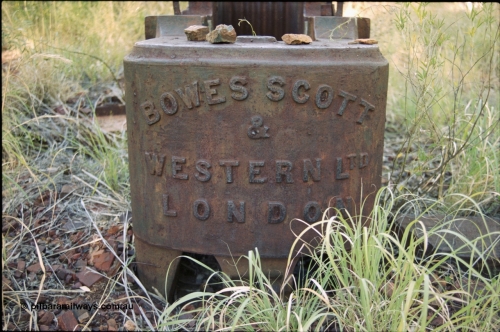 204-04
Yampire Gorge, remains of asbestos mining, a Bowes Scott & Western Ltd of London jaw crusher.
