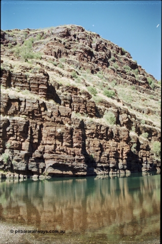 204-18
Wittenoom Gorge Mine area, pool located near mine site.
