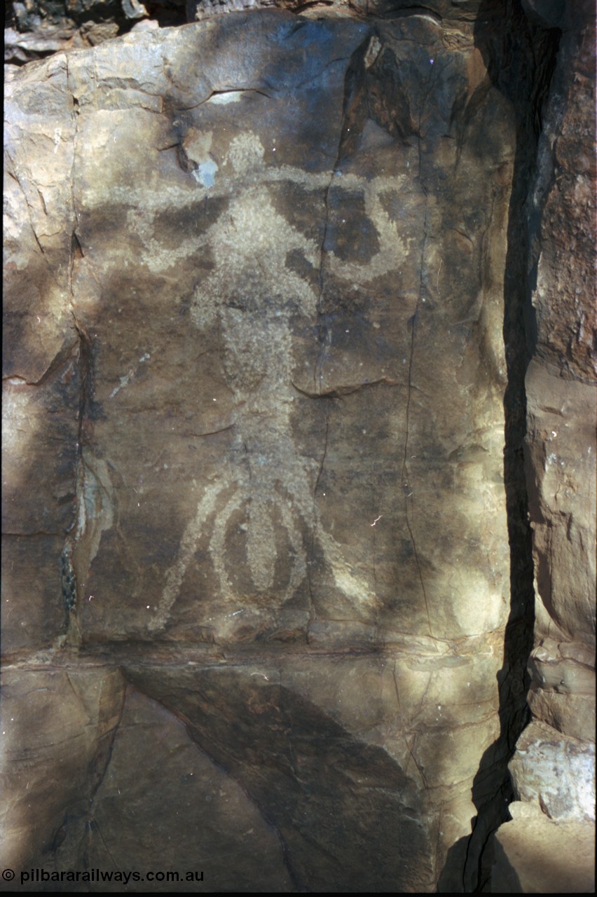 205-13
Wittenoom, Bee Gorge, rock carving.
