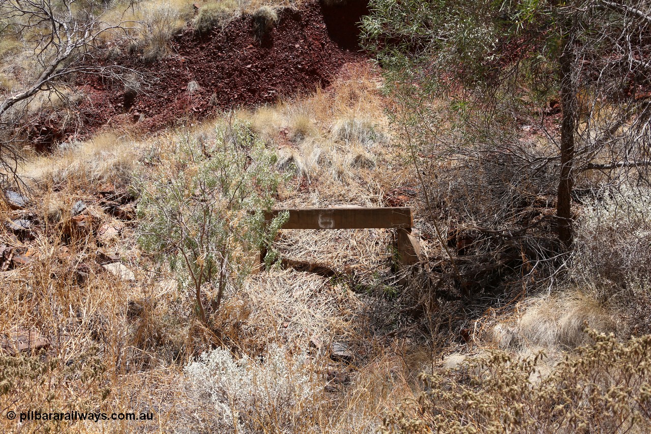 160101 9775
Wittenoom Gorge, Gorge Mine area, asbestos mining remains, mine drive adit No.6 concrete entry structure. [url=https://goo.gl/maps/V9MMhnPqmg12]Geodata[/url].
