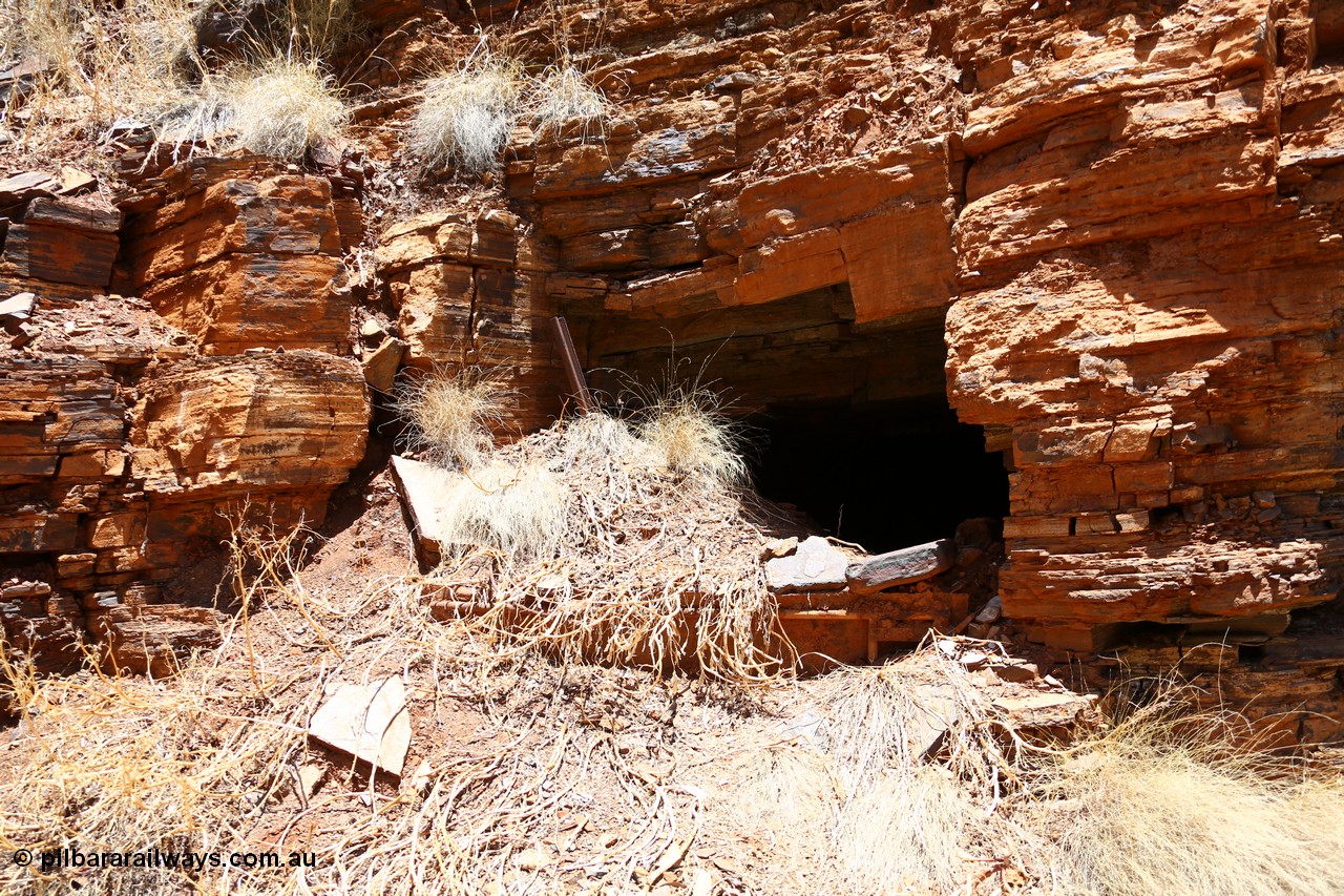 160101 9782
Wittenoom Gorge, Gorge Mine area, mine adit no. 5.
