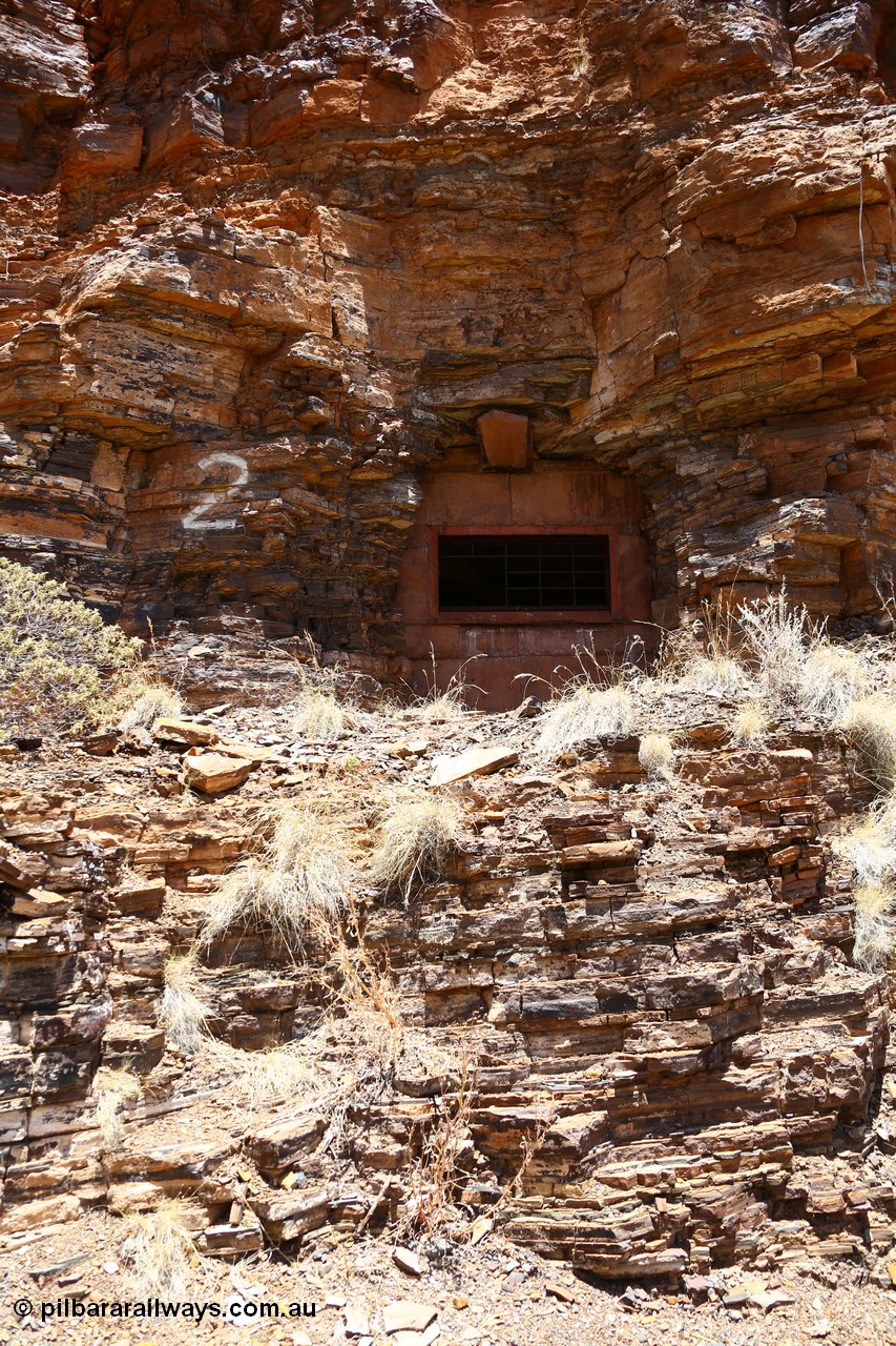 160101 9791
Wittenoom Gorge, Gorge Mine area, mine adit no. 2. Geodata: [url=https://goo.gl/maps/SER6ebm7LAB2] 22°19'28.8